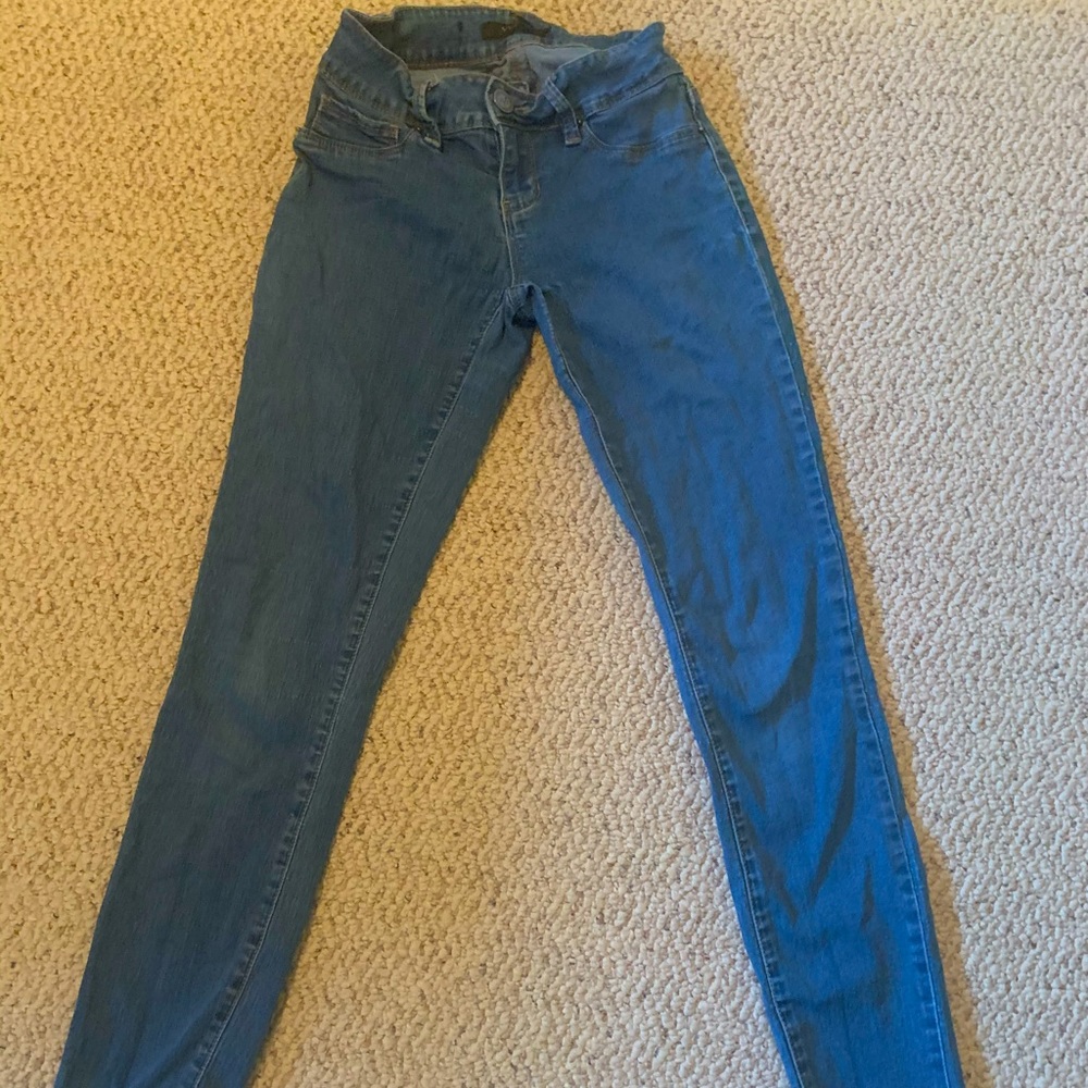 Juniors YMI jeans